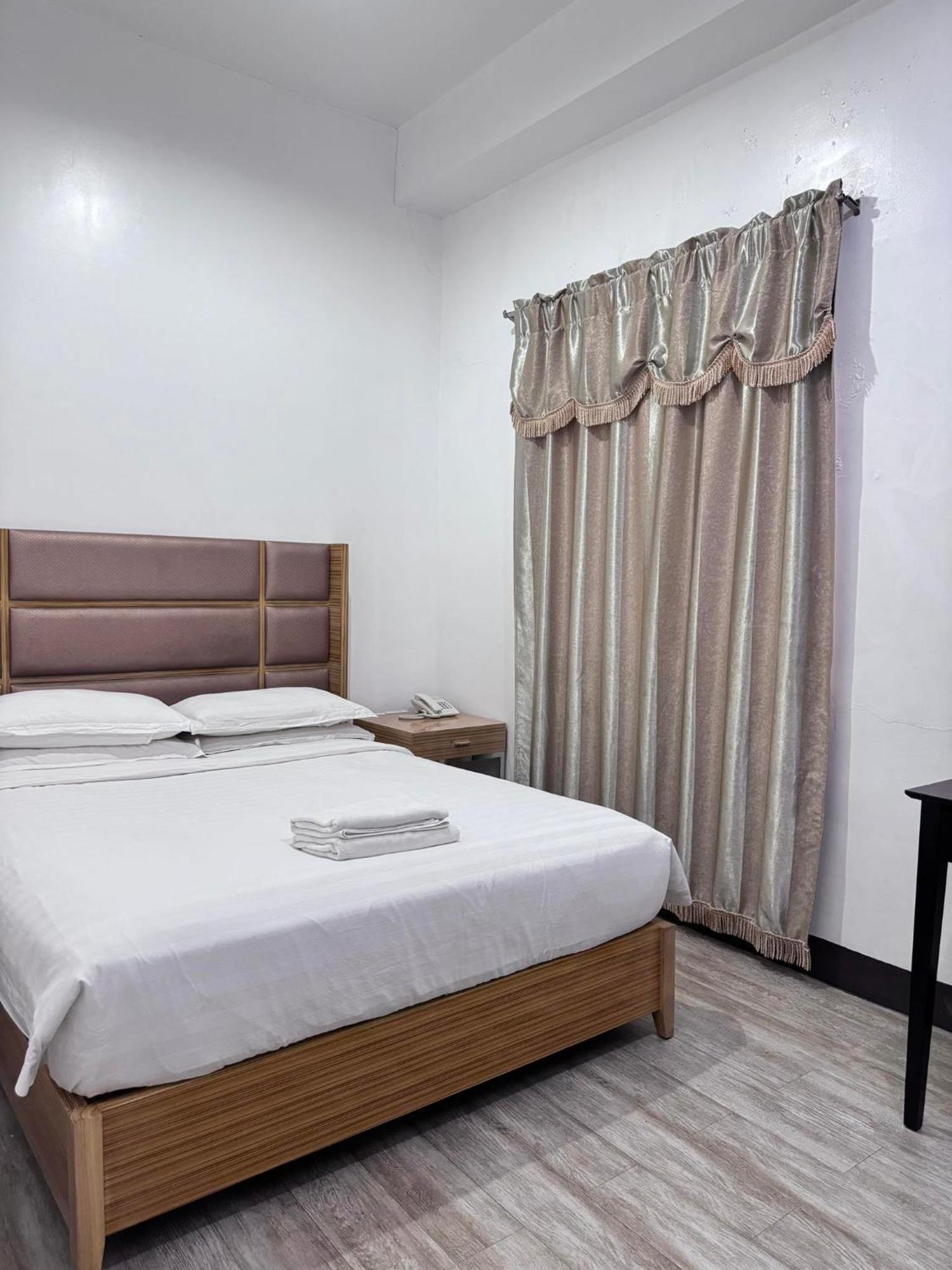 Jeamco Royal Hotel-Palawan Puerto Princesa Zewnętrze zdjęcie